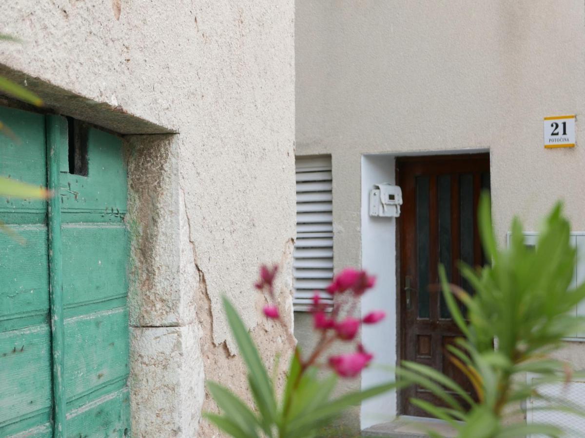 Potocina 21 Apartment Vrbnik Ngoại thất bức ảnh