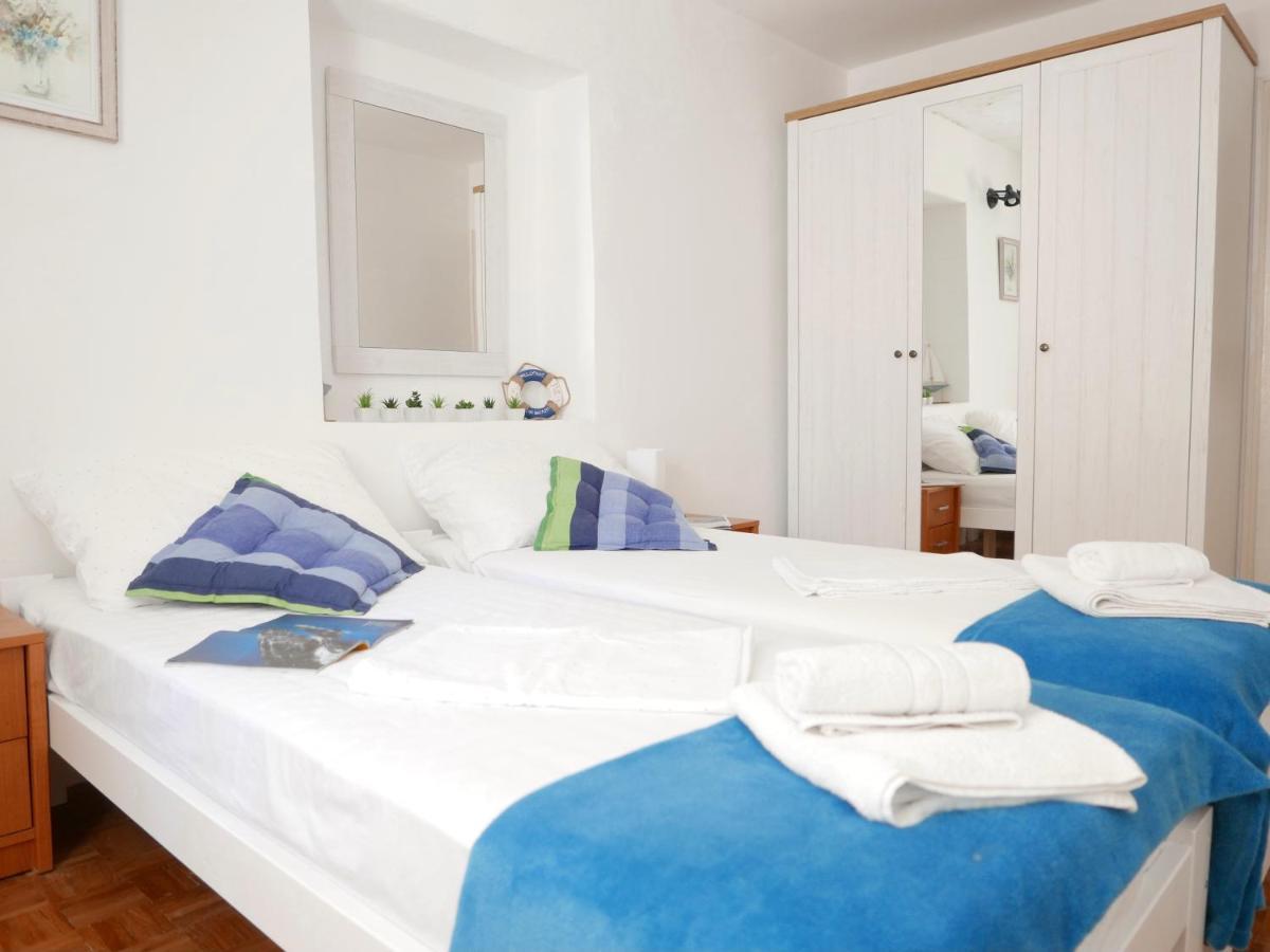 Potocina 21 Apartment Vrbnik Ngoại thất bức ảnh